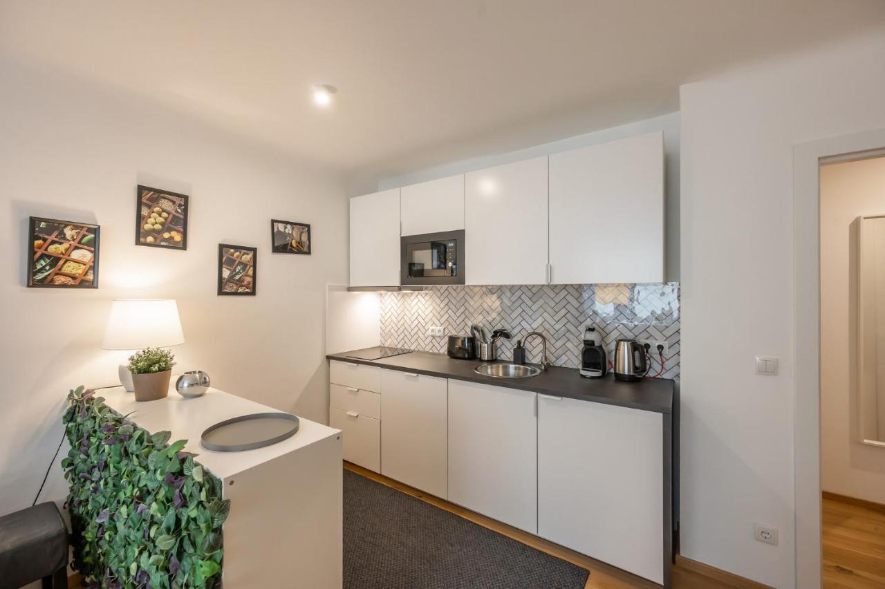 Modern City Center Apartment فيينا المظهر الخارجي الصورة